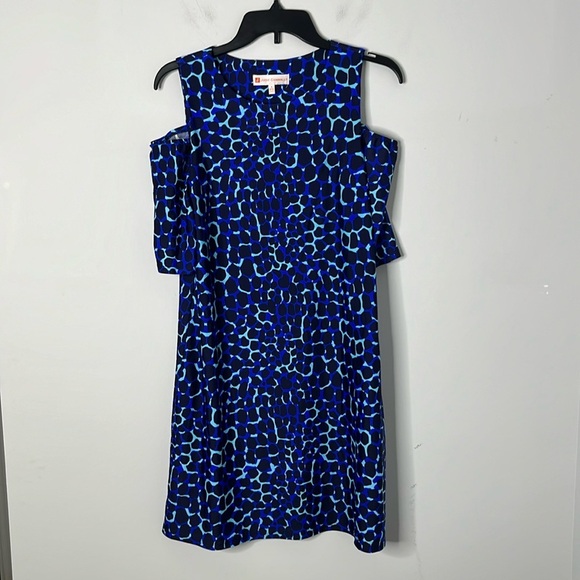 Jude Connally Natalie Cold Shoulder Blue Spotted Giraffe Print Dress - Picture 1 of 5